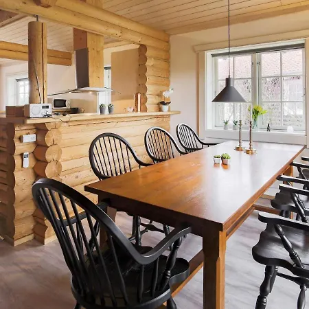 10 Person In Vaeggerlose-by Traum 펜션 Bøtø By